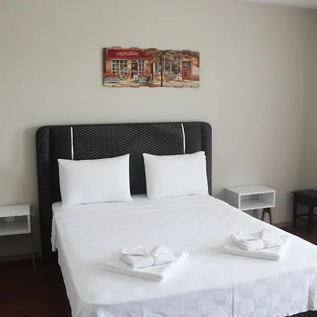 Carla Hotel *