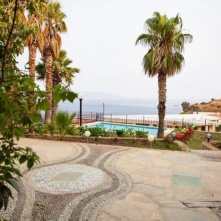 Hotel Carla *